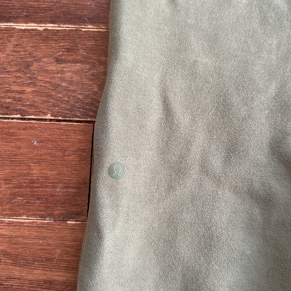 Lululemon Scuba Fleece Jogger - Picture 6 of 10